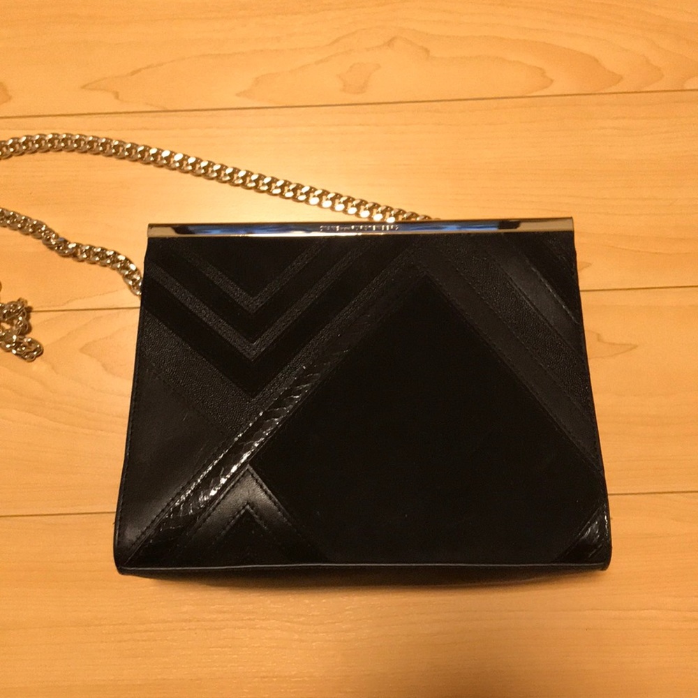 Diane Von Furstenberg purse 100% authentic